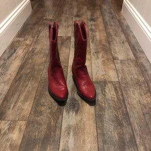 Red cowboy boots, women’s size 6.